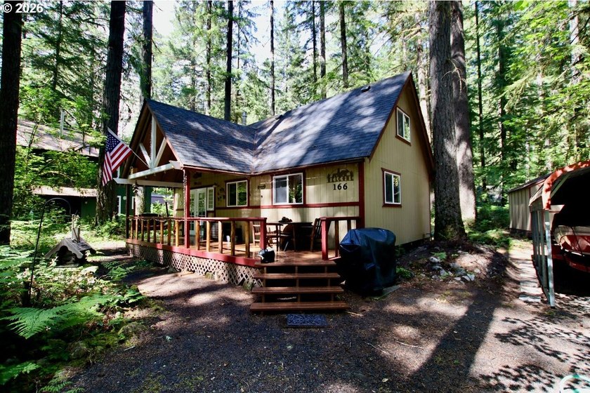 Welcome to this beautifully maintained and thoughtfully updated - photo 2