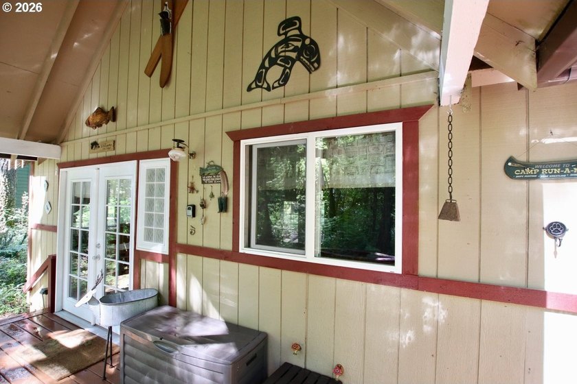 Welcome to this beautifully maintained and thoughtfully updated - photo 5