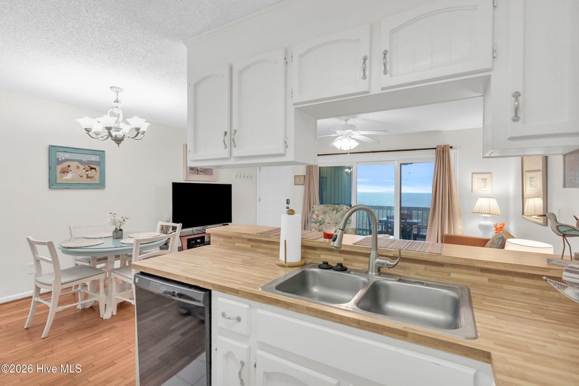 Whether you're looking for your own slice of paradise or a smart - photo 11