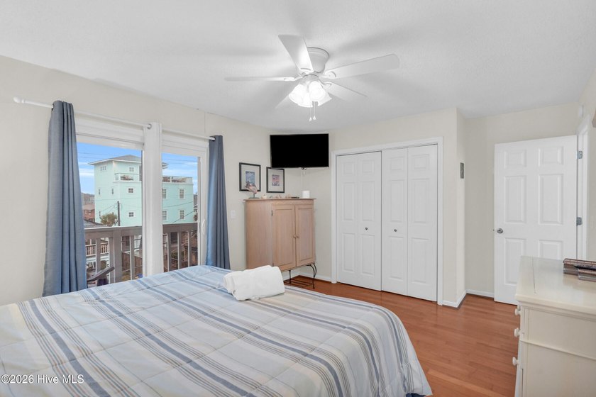 Whether you're looking for your own slice of paradise or a smart - photo 16