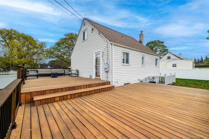 Welcome to this beautifully maintained and thoughtfully updated - photo 17