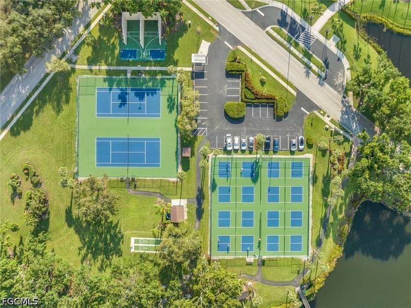 Furnished 2 bed + den condo in Parker Lakes with private views - photo 20