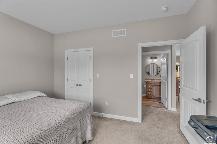 A beautifully designed ranch home located on a spacious lot in - photo 27