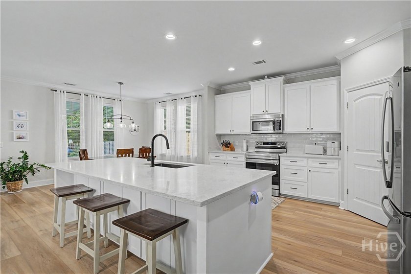 Move-in ready and beautifully updated! This well-maintained home - photo 6