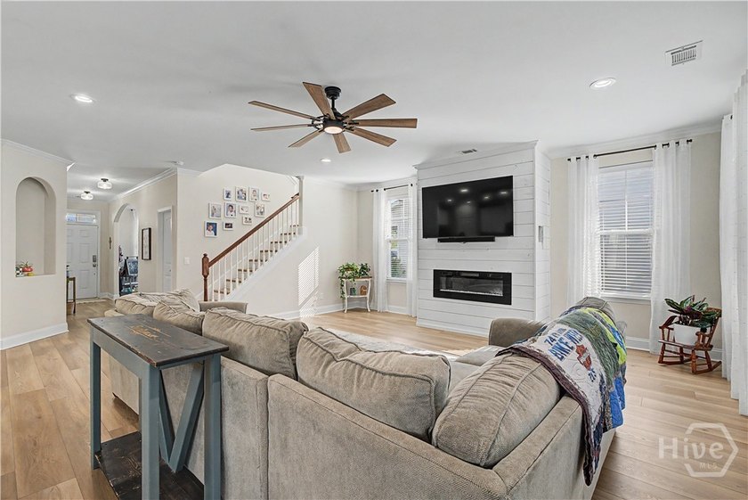 Move-in ready and beautifully updated! This well-maintained home - photo 7