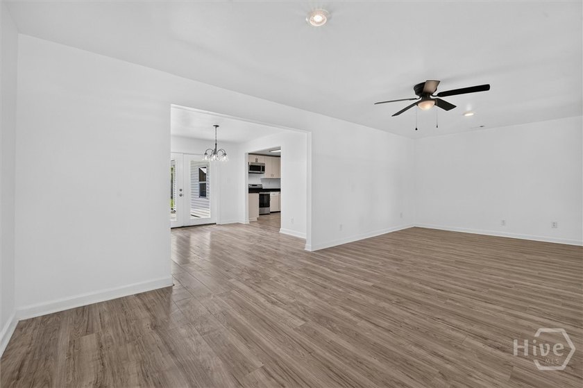 Where else can you own a beautifully updated 4-bedroom, 2 bath - photo 6
