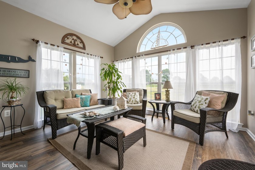 MOVE RIGHT IN, this spacious and contemporary four-bedroom home - photo 16