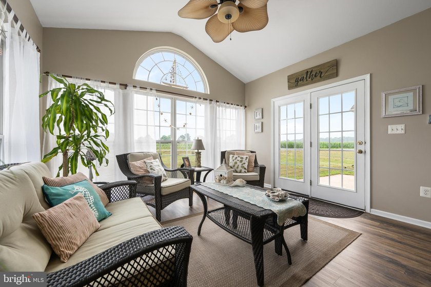 MOVE RIGHT IN, this spacious and contemporary four-bedroom home - photo 17