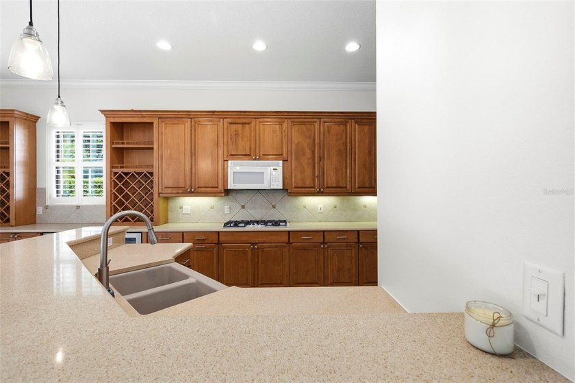 Welcome to luxury living in the prestigious Country Club at - photo 27