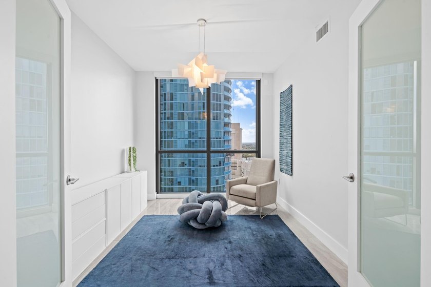 Best Value in the Building! Experience vibrant downtown living - photo 27