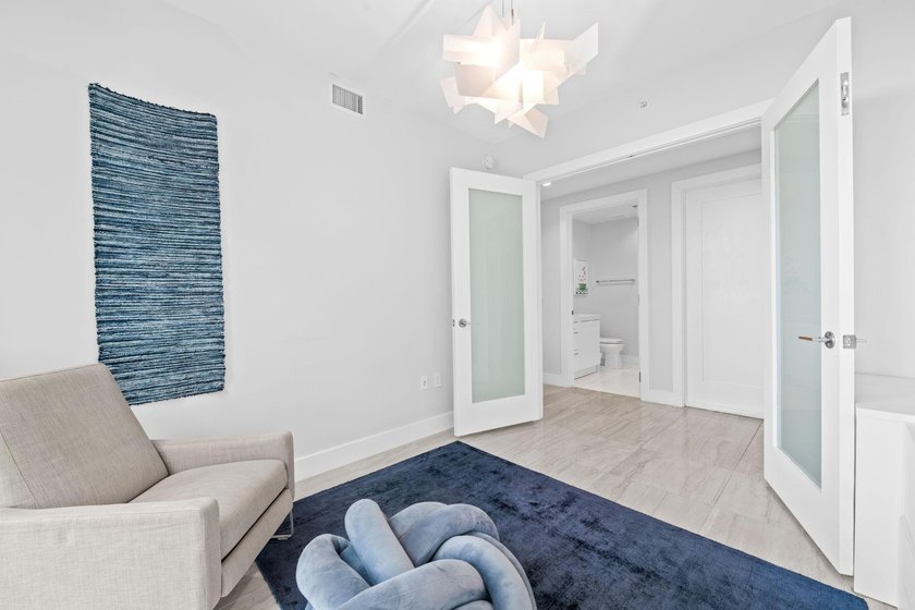 Best Value in the Building! Experience vibrant downtown living - photo 28