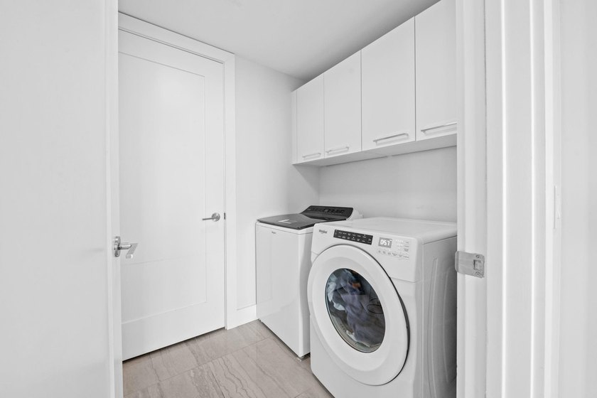 Best Value in the Building! Experience vibrant downtown living - photo 31