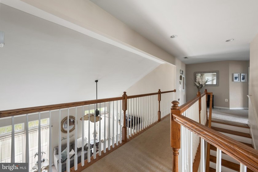 MOVE RIGHT IN, this spacious and contemporary four-bedroom home - photo 32
