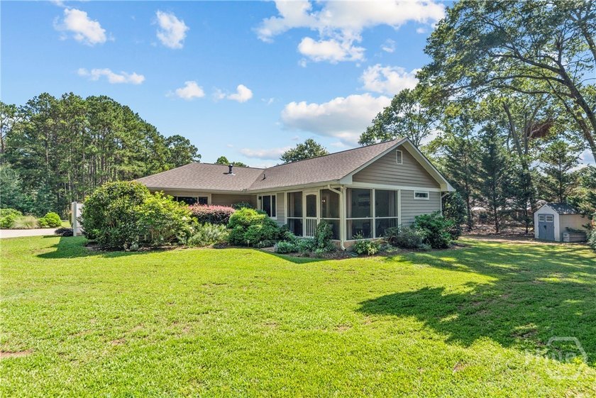 Welcome home to this beautifully remodeled 3-bedroom, 2-bath - photo 5