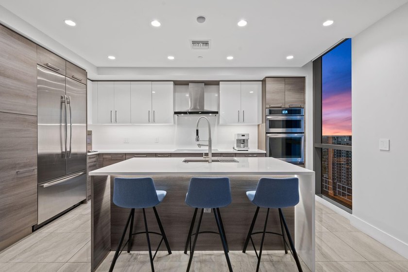 Best Value in the Building! Experience vibrant downtown living - photo 36