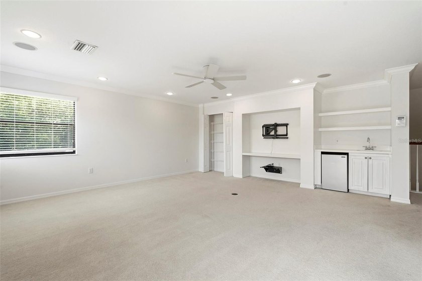 Welcome to luxury living in the prestigious Country Club at - photo 45