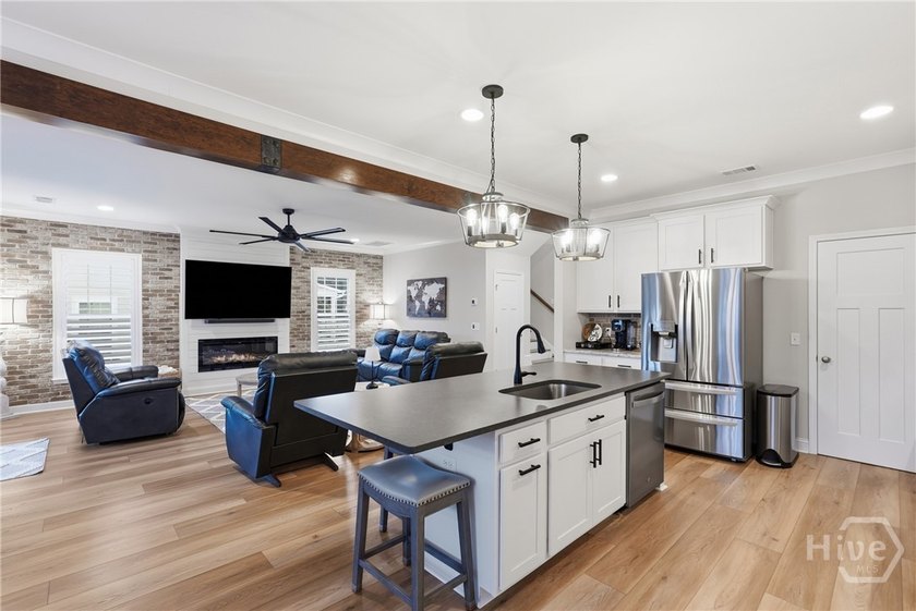 Located in Richmond Hill's *Belfast Lake* Community- this home - photo 8