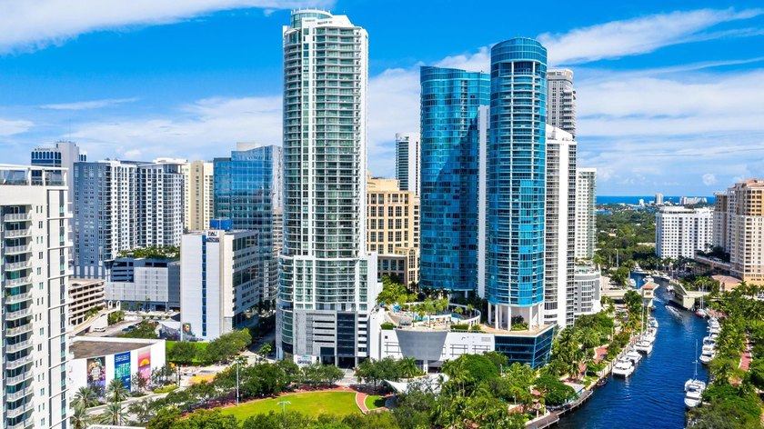 Best Value in the Building! Experience vibrant downtown living - photo 49