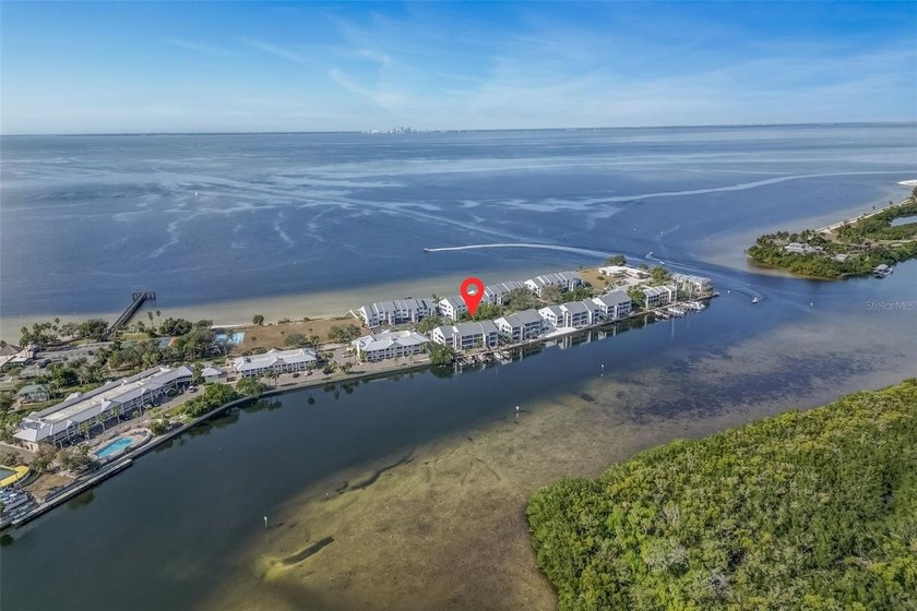 Fabulous Waterfront Community of Little Harbor. This 2 bedroom 2 - photo 3