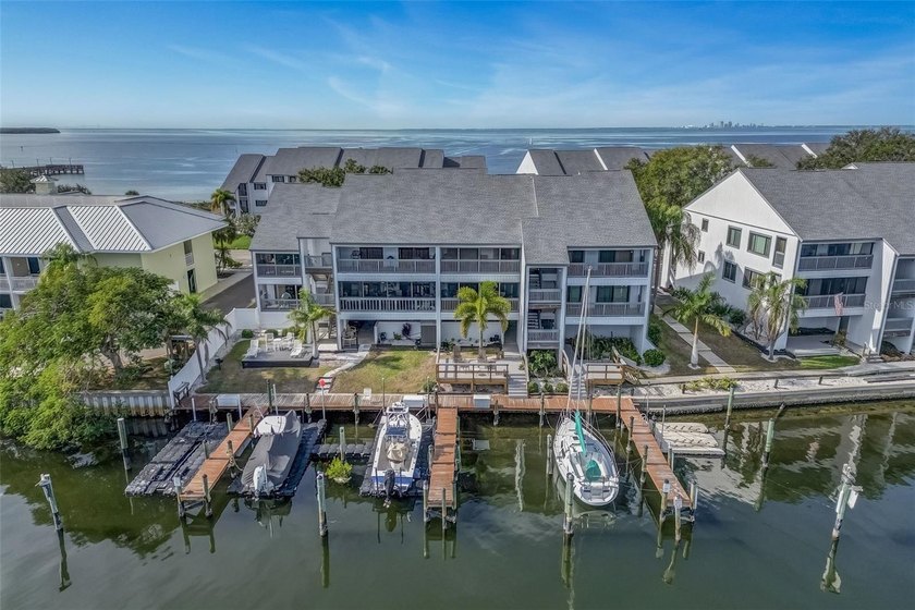 Fabulous Waterfront Community of Little Harbor. This 2 bedroom 2 - photo 4