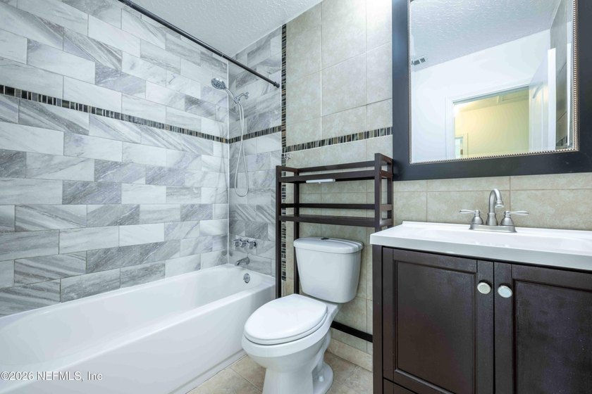 Welcome home to this charming, move-in-ready 3-bedroom, 2-bath - photo 11