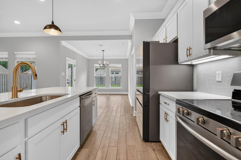 $7,000 FLEX CASH with full-price offer! Welcome to 75 Apollo - photo 15