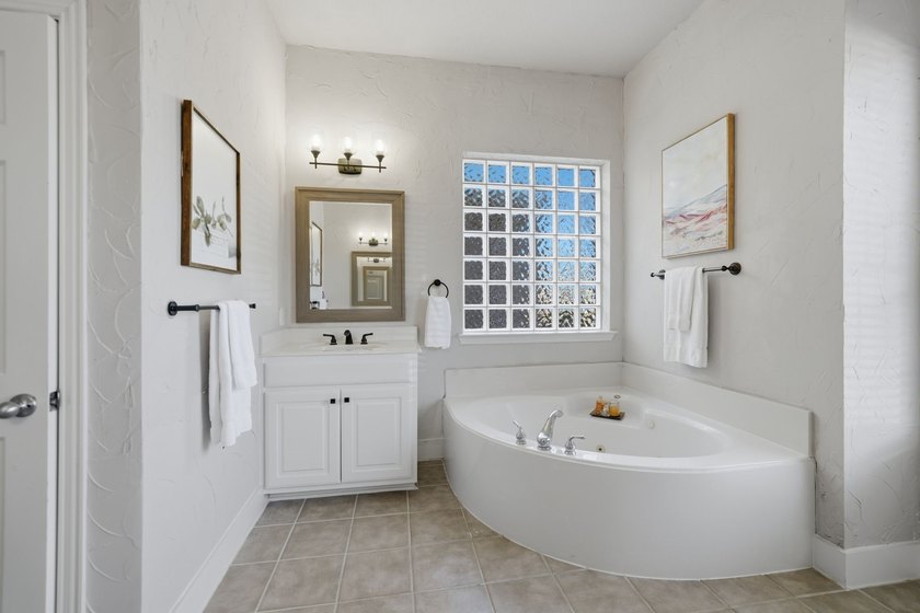 Welcome to this exceptional 4-bed, 3.5-bath home in the highly - photo 20