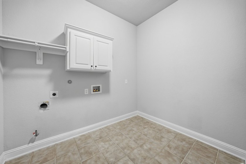Welcome to this exceptional 4-bed, 3.5-bath home in the highly - photo 22