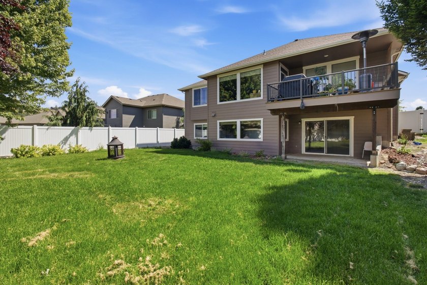 Welcome to this beautiful home in the gated community of Shelley - photo 23
