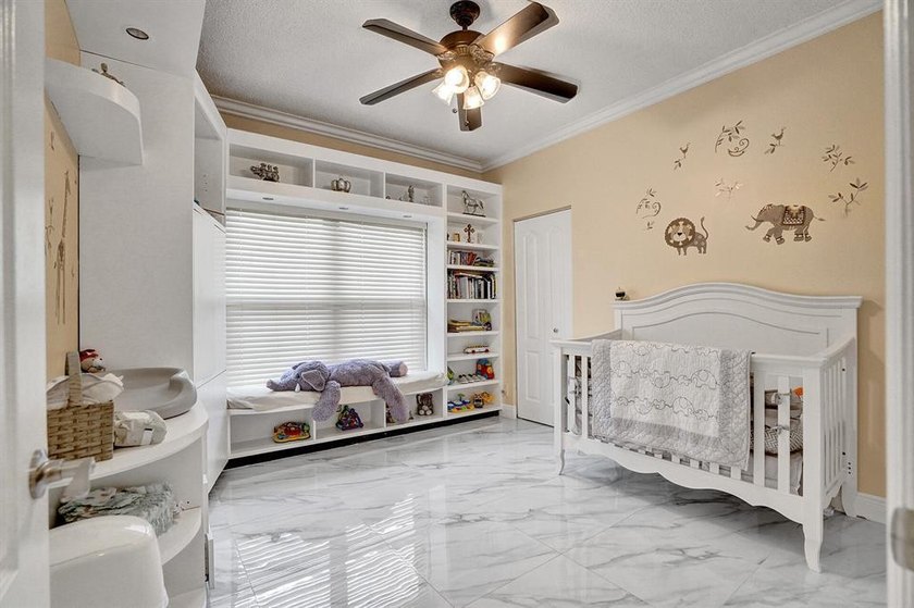 Stunning 4-bedroom home on a 1/4-acre corner lot at the end of a - photo 33