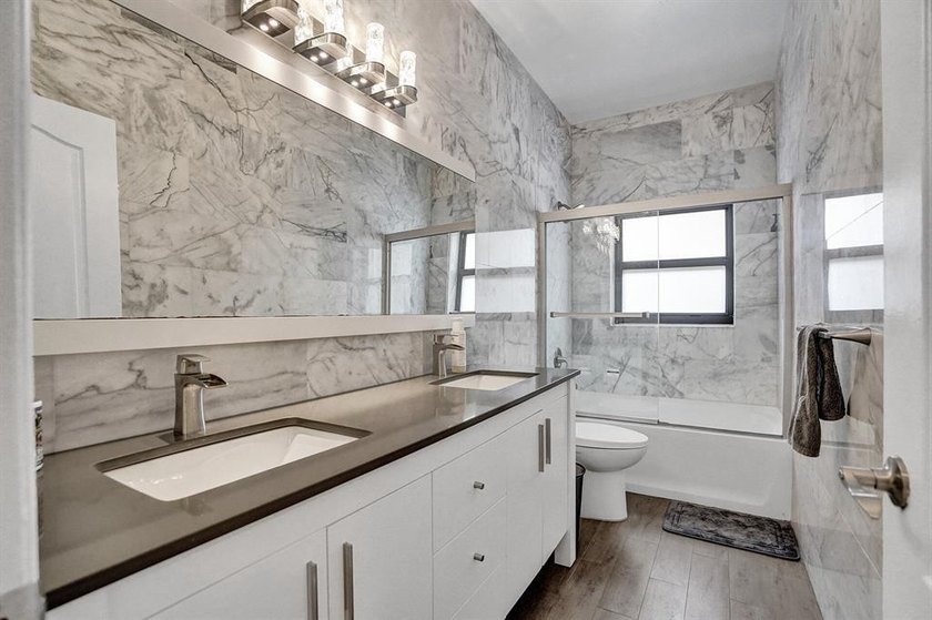 Stunning 4-bedroom home on a 1/4-acre corner lot at the end of a - photo 37