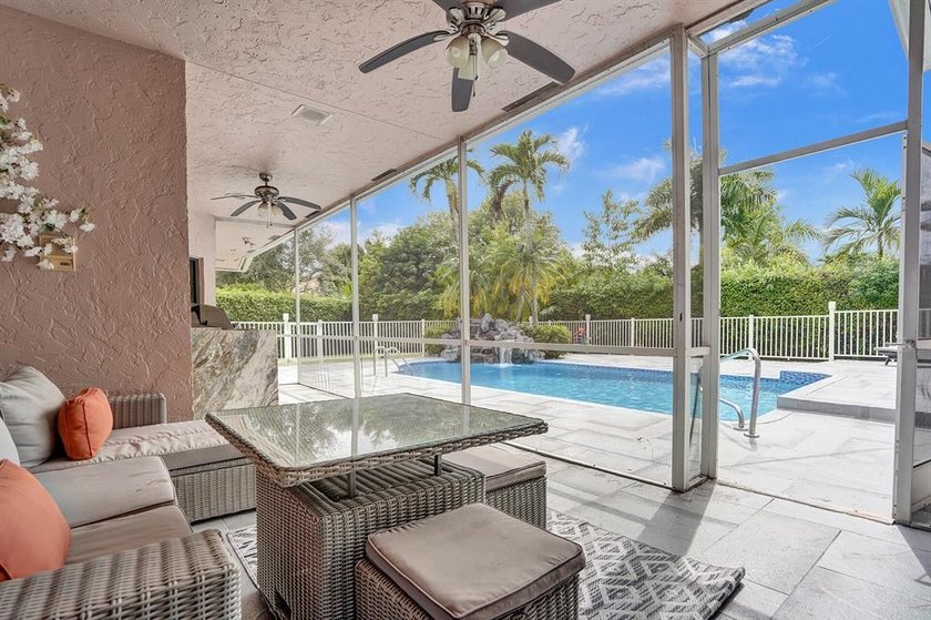 Stunning 4-bedroom home on a 1/4-acre corner lot at the end of a - photo 44
