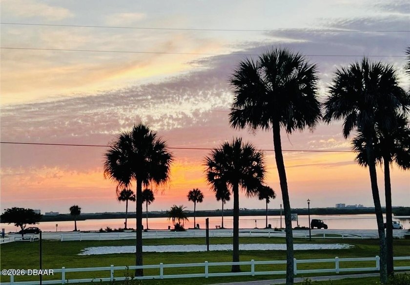 Wake up to breathtaking Intracoastal sunrises, launch your boat - photo 50