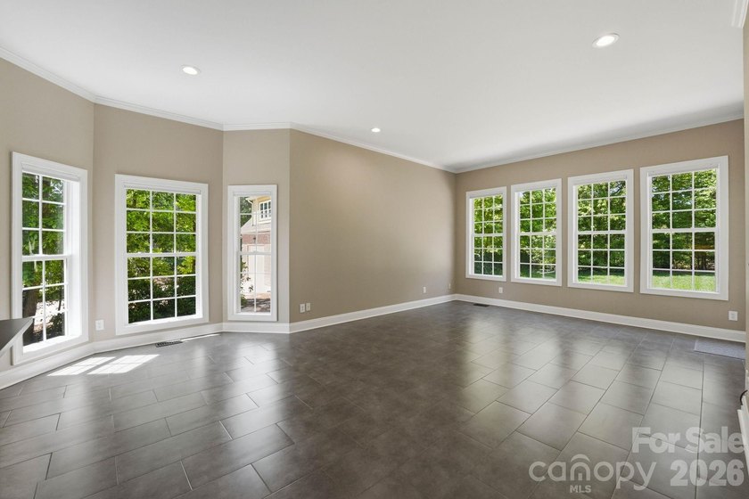 Beautifully Updated Ranch Home / 1.7 Private Acres (double lots) - photo 20