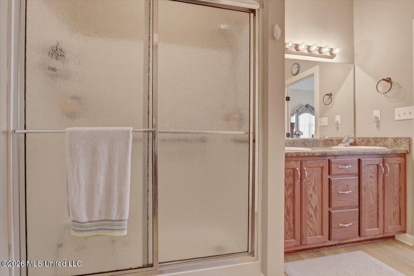 Welcome to this beautifully designed 2-bedroom, 2-bathroom - photo 23