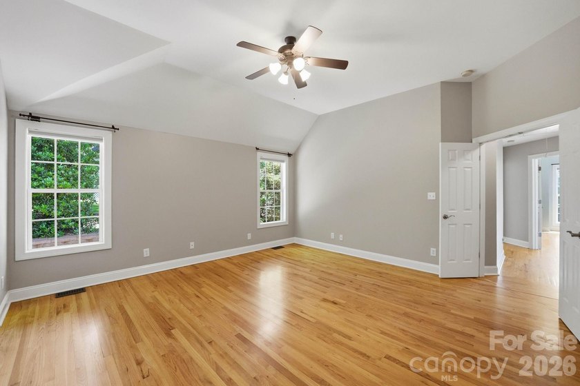 Beautifully Updated Ranch Home / 1.7 Private Acres (double lots) - photo 29
