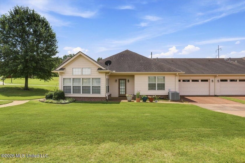 Welcome to this beautifully designed 2-bedroom, 2-bathroom - photo 29