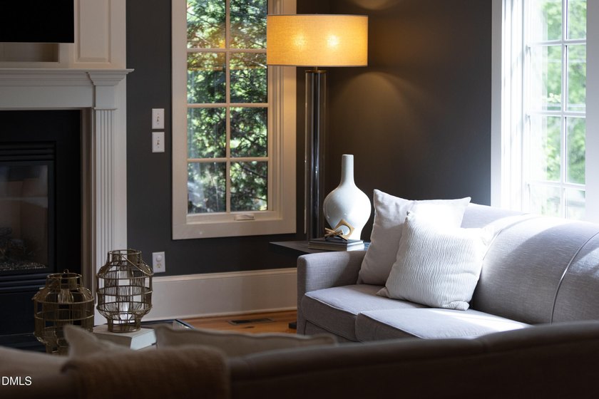 Exquisite Hope Valley residence gracefully set on a beautifully - photo 8