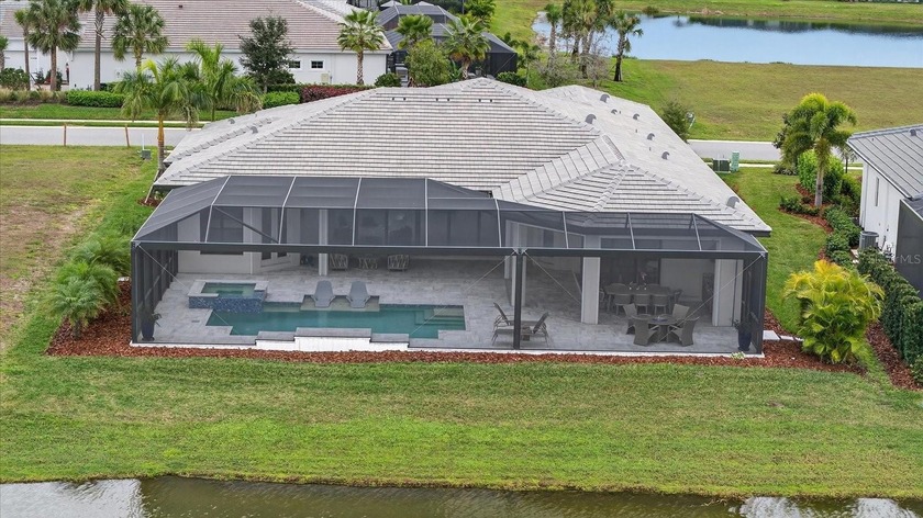 Considering building a custom home or working with a luxury - photo 4