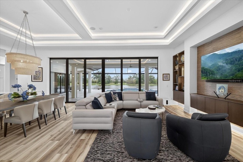 Considering building a custom home or working with a luxury - photo 9