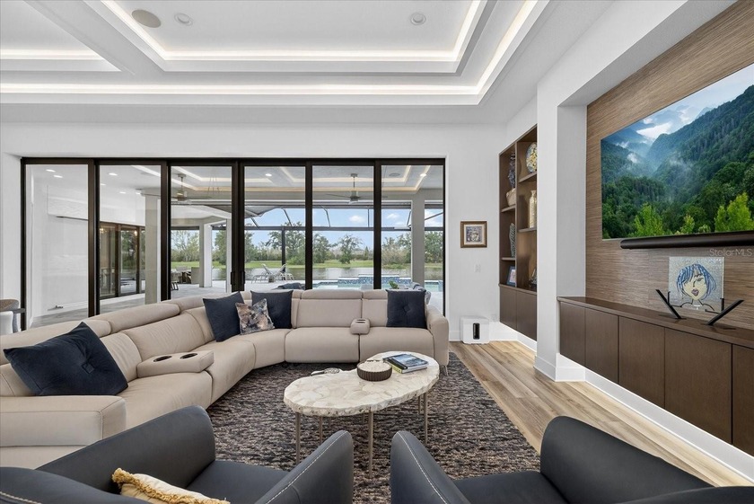Considering building a custom home or working with a luxury - photo 10