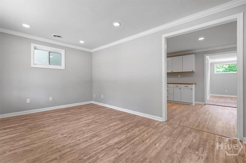 Recently Renovated Three Bedroom, 2 Full Bath Split Bedroom Open - photo 6