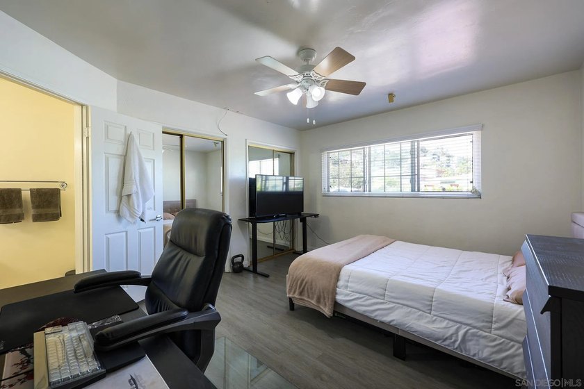 Welcome to Point Loma living in this beautifully updated - photo 14