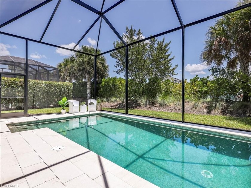 This beautifully maintained 3-bedroom, 2-bath pool villa offers - photo 20