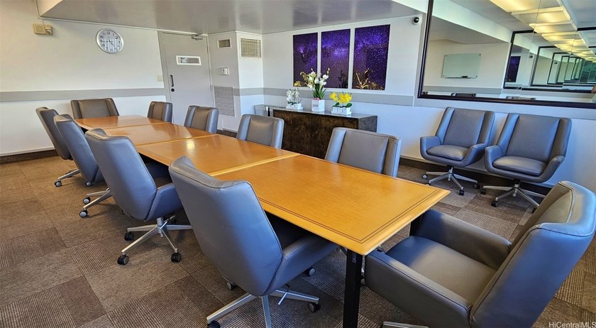 Spacious 29th-Floor 2BR/2BA Live-Work Residence | Ocean, Diamond - photo 23