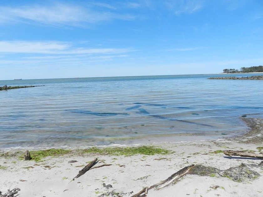 Unobstructed Chesapeake Bay Views! A rare blend of privacy &amp; - photo 7
