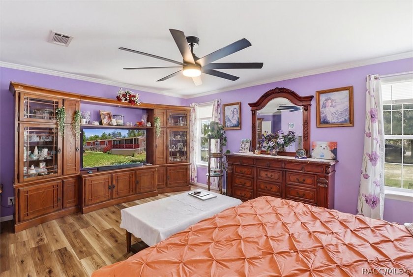 Discover the space and flexibility this charming country home - photo 11