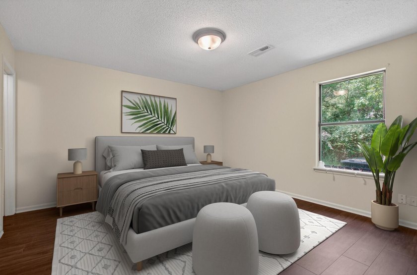 Excellent investment opportunity or owner-occupant purchase with - photo 12