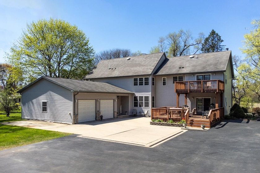 Discover this stunning 4,464 sq ft home set on 3.49 acres in the - photo 3