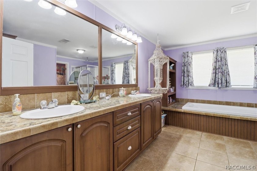 Discover the space and flexibility this charming country home - photo 13